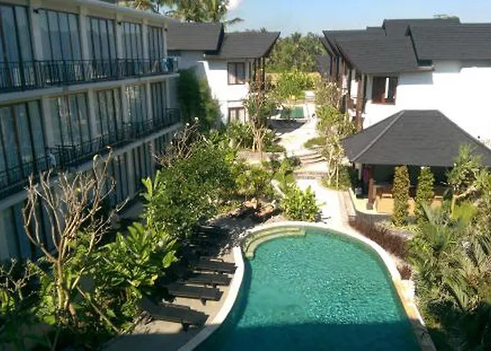 Hotel Bakung And 3*